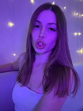 Elizabeth Tay online show from 10/29/25, 05:25