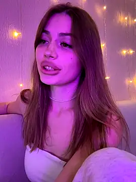 Elizabeth Tay online show from 11/09/25, 06:17