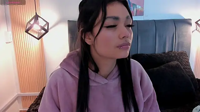 Evaa rosee  online show from 09/29/25, 11:48