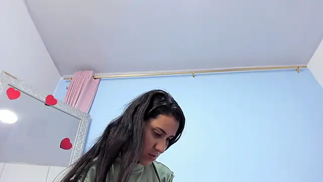 miajhonsonx online show from 06/18/26, 01:37