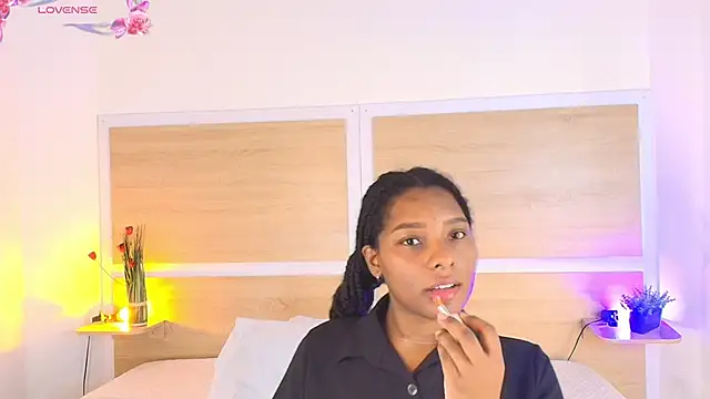 ValeryCortezm online show from 11/01/25, 01:46