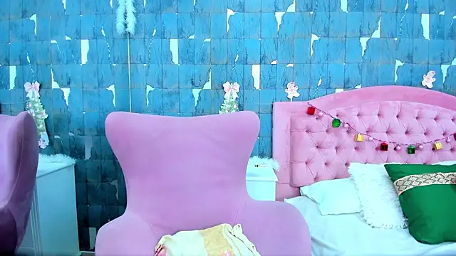 EvelynBun online show from 12/19/25, 01:51