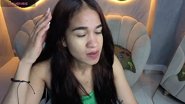 Maia Tx online show from 09/27/25, 12:43