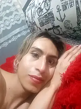 Snapshot of ZafiroRios chatting on 11/05/25, 04:12 ZafiroRios online show from 11/05/25, 04:12