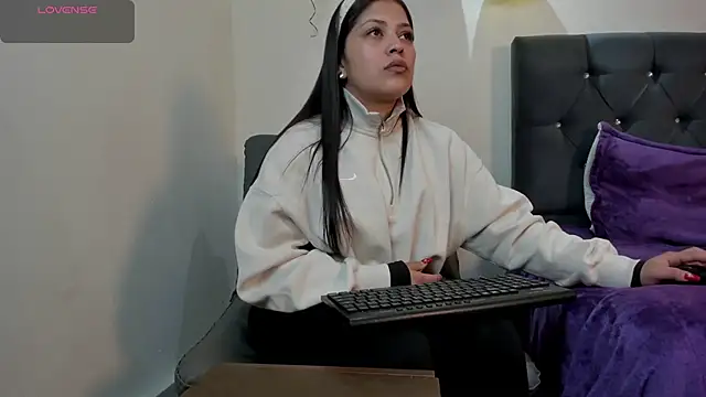 Shantal  G online show from 01/14/26, 02:33