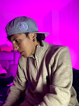 NaytonFreeman online show from 11/04/25, 10:36