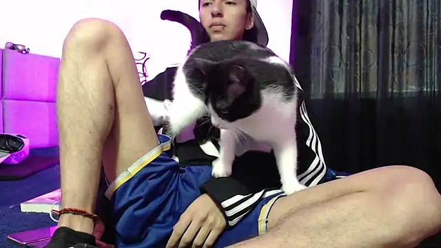 NaytonFreeman online show from 11/21/25, 11:31