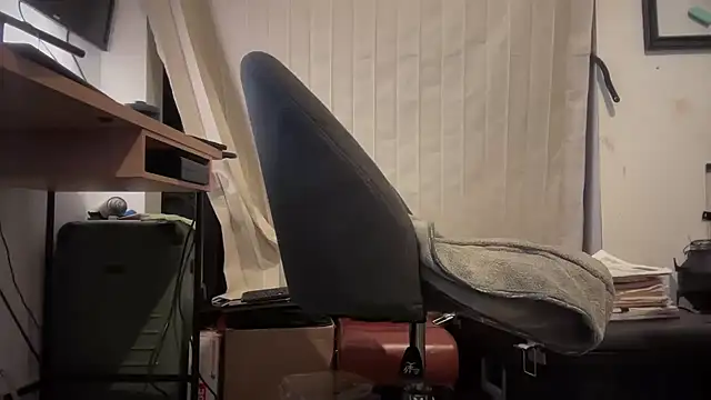 jasoncali305 online show from 02/18/26, 06:31