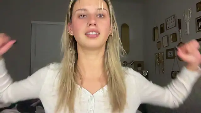 AnnGrayson online show from 11/03/25, 02:24