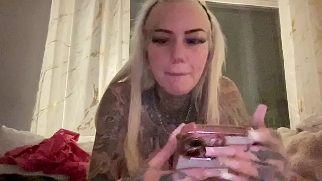 Snapshot of paulinaalatalo chatting on 03/11/26, 06:47 paulinaalatalo online show from 03/11/26, 06:47