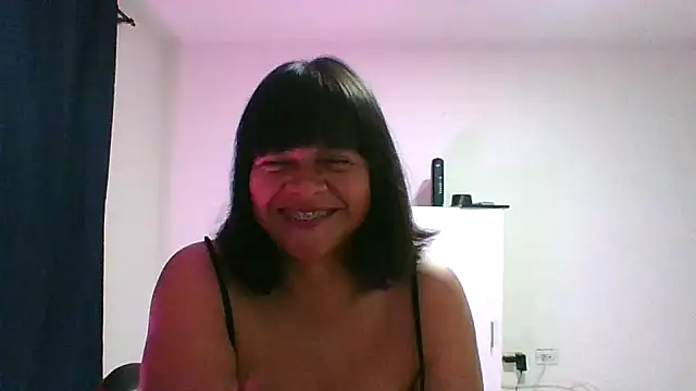 Snapshot of adri89-g chatting on 04/02/26, 11:35 adri89-g online show from 04/02/26, 11:35