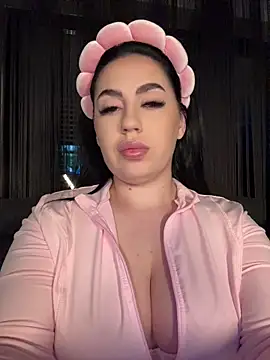 Snapshot of Andrestarr chatting on 06/15/26, 07:05 Andrestarr online show from 06/15/26, 07:05