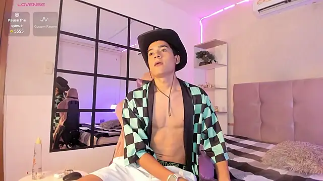 SandroVeyra online show from 10/11/25, 03:28