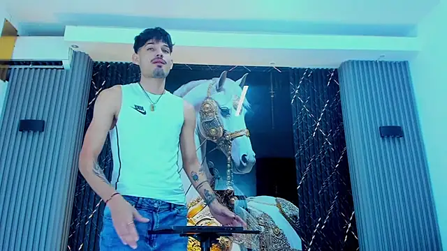 Snapshot of Iam_Steven chatting on 09/17/25, 12:40 Iam Steven online show from 09/17/25, 12:40