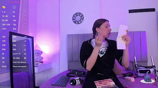 Almaazz online show from 10/24/25, 02:02