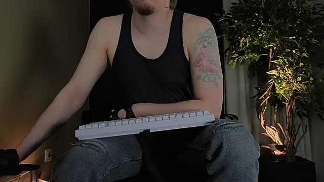 Vincent Hardman online show from 04/24/26, 08:11