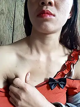 bonnie-00 online show from 10/09/25, 01:14