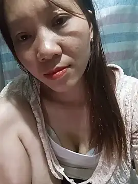 Snapshot of bonnie-00 chatting on 06/16/26, 04:20 bonnie-00 online show from 06/16/26, 04:20