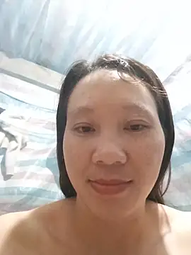 Snapshot of bonnie-00 chatting on 07/16/26, 12:00 bonnie-00 online show from 07/16/26, 12:00