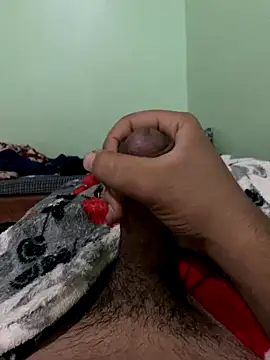 Snapshot of ali__ali210 chatting on 10/08/25, 04:26 ali ali210 online show from 10/08/25, 04:26