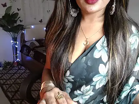 Snapshot of Naughtyy_stripgirl chatting on 03/07/26, 04:59 Naughtyy stripgirl online show from 03/07/26, 04:59