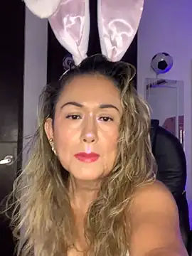 BunnyGlow50 online show from 07/12/26, 07:49