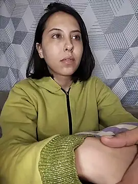Snapshot of scarletoficial chatting on 06/16/26, 12:35 scarletoficial online show from 06/16/26, 12:35