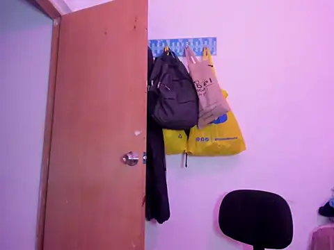 Snapshot of Annie_rosse1017 chatting on 02/11/26, 06:07 Annie rosse1017 online show from 02/11/26, 06:07