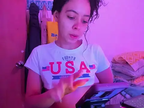 Snapshot of Annie_rosse1017 chatting on 02/28/26, 01:12 Annie rosse1017 online show from 02/28/26, 01:12