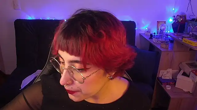 Snapshot of Miacatsito3 chatting on 03/19/26, 02:15 Miacatsito3 online show from 03/19/26, 02:15