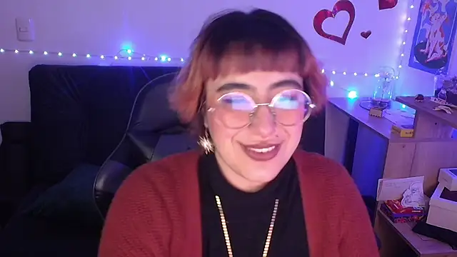Snapshot of Miacatsito3 chatting on 04/18/26, 06:50 Miacatsito3 online show from 04/18/26, 06:50