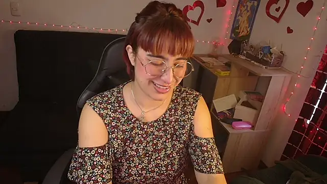 Snapshot of Miacatsito3 chatting on 05/12/26, 10:29 Miacatsito3 online show from 05/12/26, 10:29
