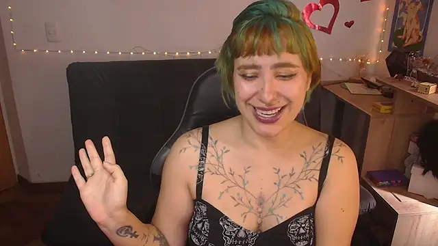 Snapshot of Miacatsito3 chatting on 07/11/26, 04:10 Miacatsito3 online show from 07/11/26, 04:10