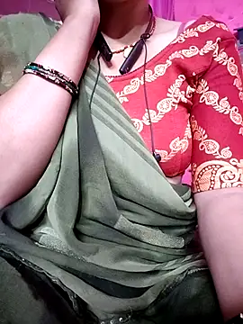 Snapshot of AnjaliKapoor chatting on 10/27/25, 01:37 AnjaliKapoor online show from 10/27/25, 01:37