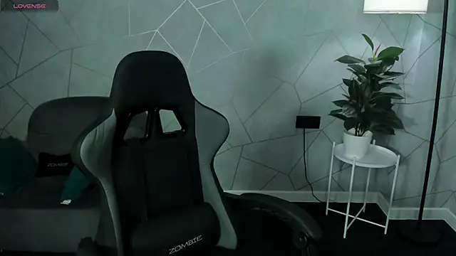 Amanda Reedd online show from 12/17/25, 09:26