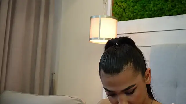 MyaMuse online show from 11/12/25, 10:04