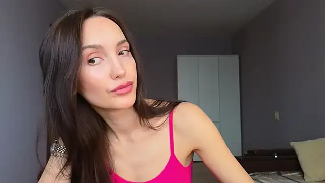 Lillian-Clark online show from 03/06/26, 05:04