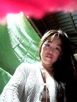 Snapshot of Vuong_x chatting on 09/27/25, 09:20 Vuong x online show from 09/27/25, 09:20