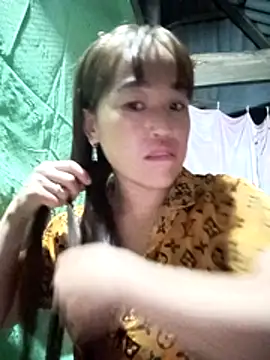 Snapshot of Vuong_x chatting on 10/06/25, 10:51 Vuong x online show from 10/06/25, 10:51