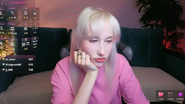 Snapshot of evlica chatting on 05/10/26, 02:00 evlica online show from 05/10/26, 02:00