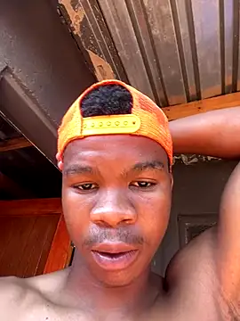 Snapshot of thatotheroneguy chatting on 10/13/25, 07:41 thatotheroneguy online show from 10/13/25, 07:41