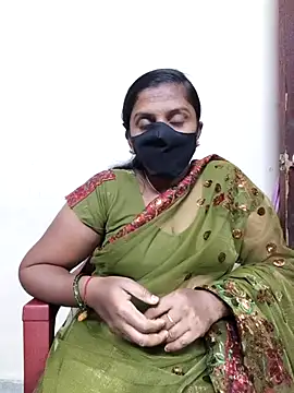 Snapshot of Sowjanya-telugu chatting on 01/13/26, 06:46 Sowjanya-telugu online show from 01/13/26, 06:46