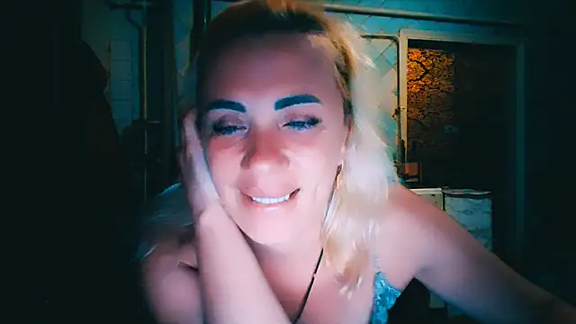 EmmaCat  online show from 06/13/26, 06:50