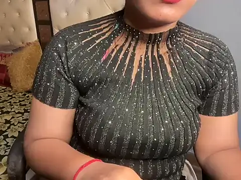 Snapshot of Reena_R chatting on 09/13/25, 12:49 Reena R online show from 09/13/25, 12:49