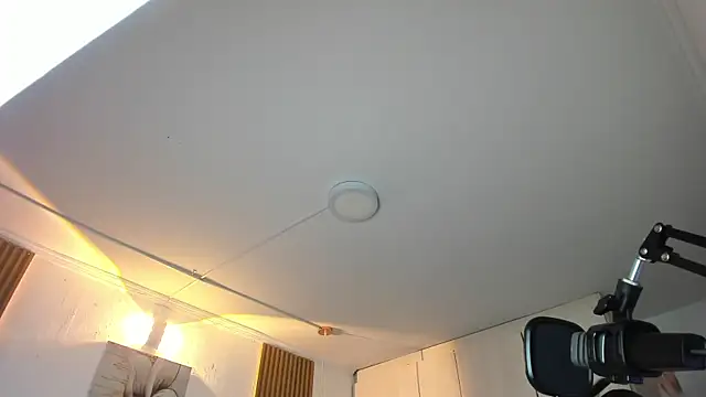 KoraRousee online show from 11/04/25, 01:10