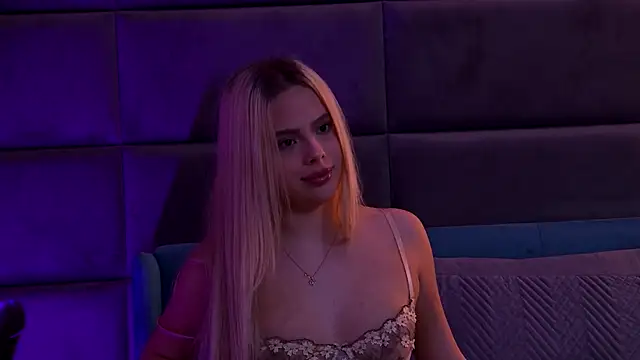 YssabelFox online show from 11/16/25, 04:12