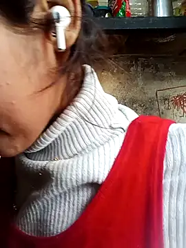 Snapshot of Saloni-Gupta chatting on 01/13/26, 10:20 Saloni-Gupta online show from 01/13/26, 10:20