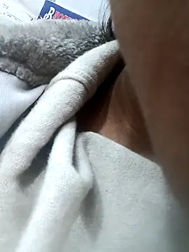 Snapshot of Saloni-Gupta chatting on 01/16/26, 01:04 Saloni-Gupta online show from 01/16/26, 01:04