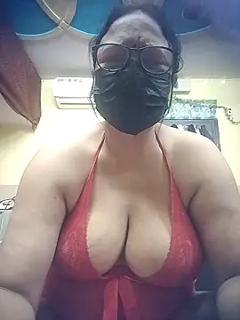 thehotlady online show from 06/06/26, 03:11
