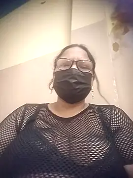 thehotlady online show from 06/23/26, 04:10